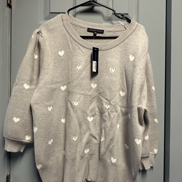 Adrienne Vittadini Sweaters - Adrienne Vittadini Light Gray Heart Sweater